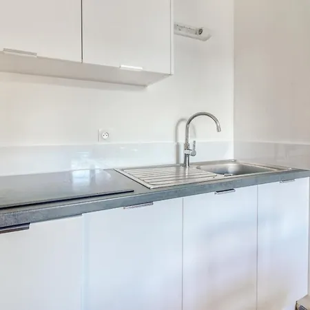 Appartement Pour 8 Personnes Au Pied Des Montagnes *